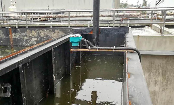 超聲波液位計(jì)現(xiàn)場(chǎng)安裝圖 超聲波液位計(jì)現(xiàn)場(chǎng)安裝圖