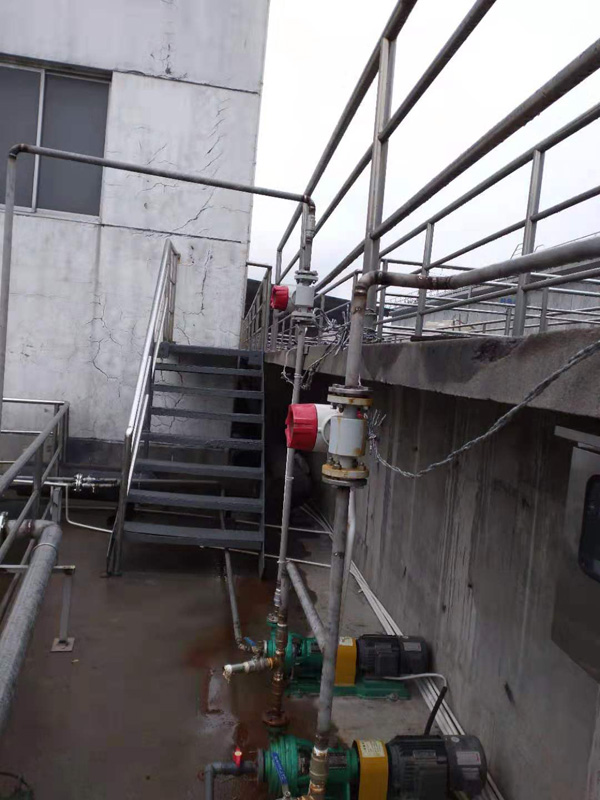 米科電磁流量計在印染污水處理現場 米科電磁流量計在印染污水處理現場