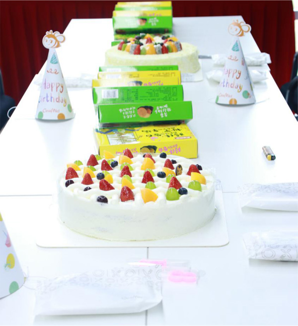 生日會(huì)布置現(xiàn)場(chǎng) 生日會(huì)布置現(xiàn)場(chǎng)