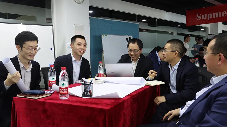 小隊內部討論1 小隊內部討論1