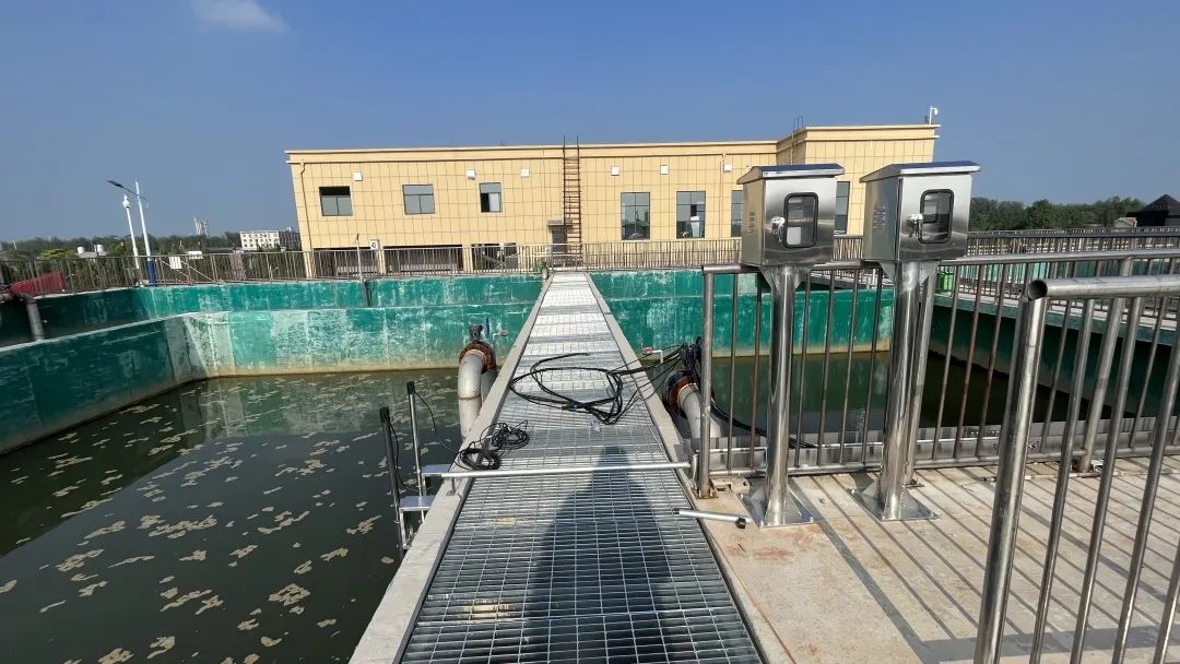 污水處理現(xiàn)場(chǎng) 污水處理現(xiàn)場(chǎng)